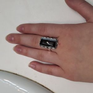 Silver adjustable ring with black and white stone
